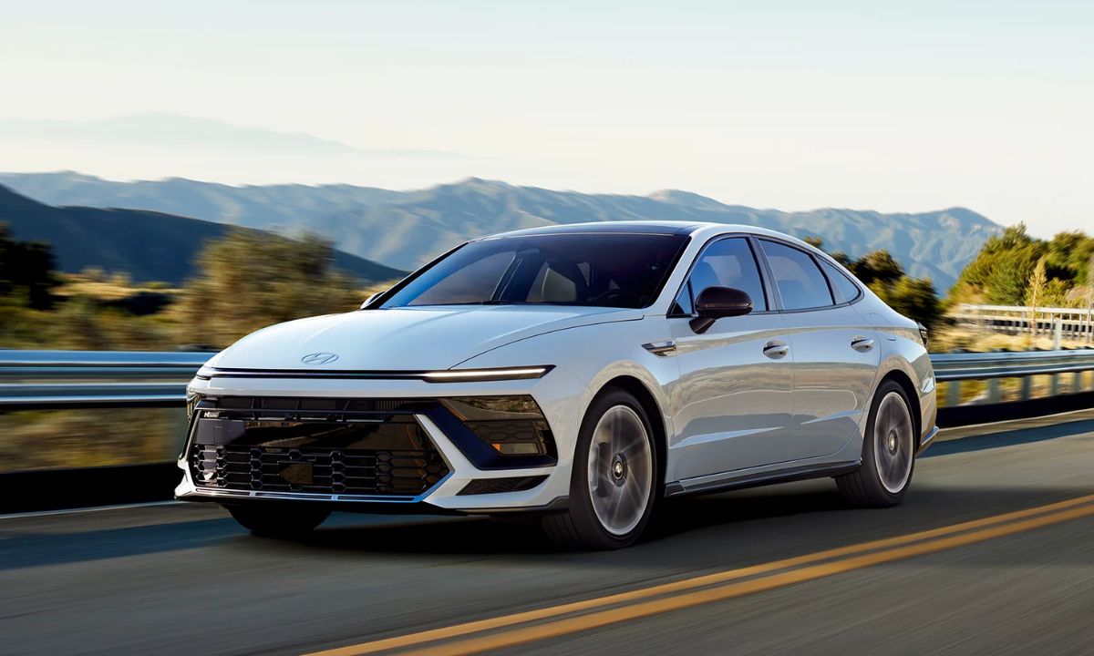 ₹55,000 की छूट के साथ लौट आई Hyundai Sonata, जानिए ऑफर की पूरी डिटेल