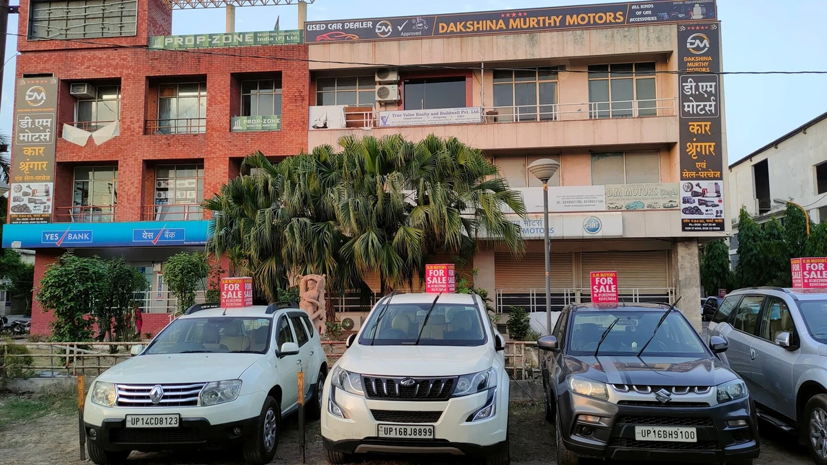 Car Retail Hub Noida