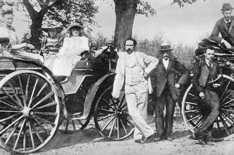 Automobile company postpones board meeting